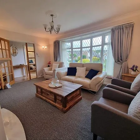 Charming Coastal * Cayton